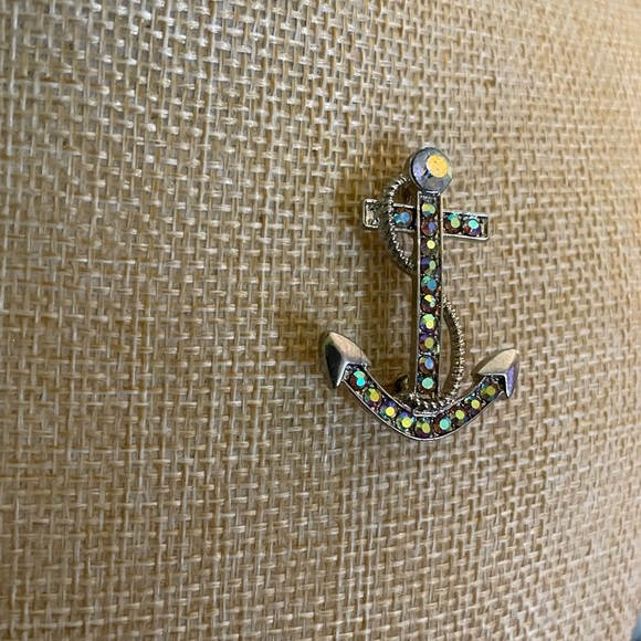 Sparkling AB Crystal Anchor Brooch and Bracelet Set - Picture 2 of 12